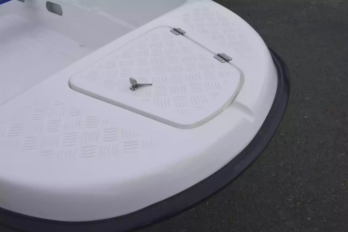 Стеклопластиковая лодка Пингвин New (тримаран) в Владимире