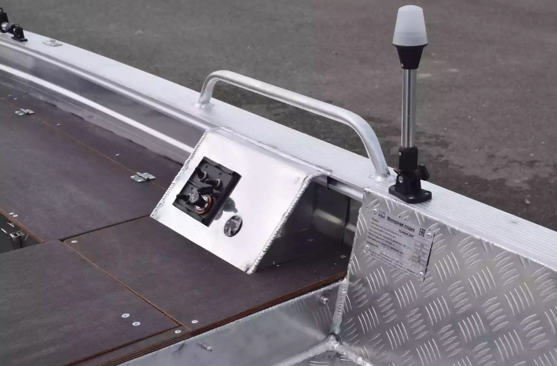 Алюминиевая лодка Wyatboat-390РМ в Владимире