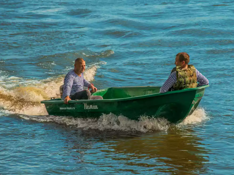 Стеклопластиковая лодка Neman-340 (тримаран) в Владимире