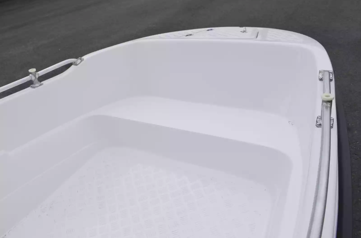 Стеклопластиковая лодка Пингвин New (тримаран) в Владимире