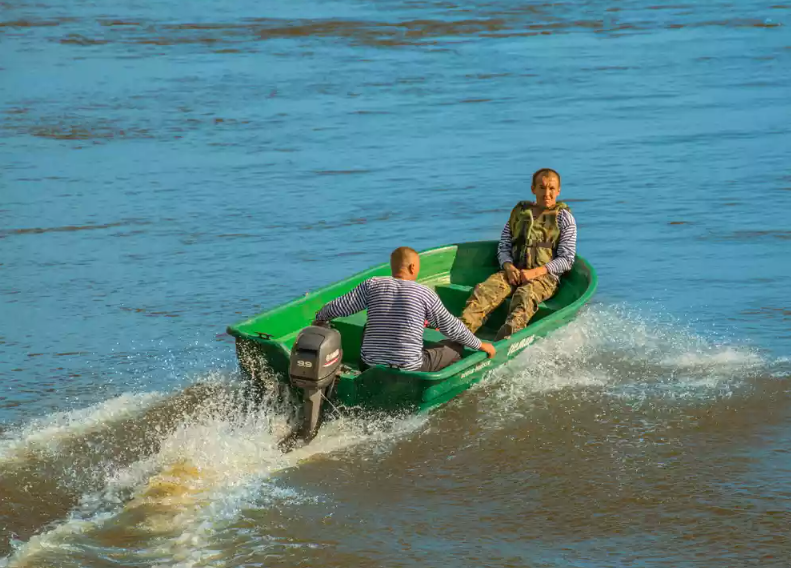 Стеклопластиковая лодка Neman-340 (тримаран) в Владимире