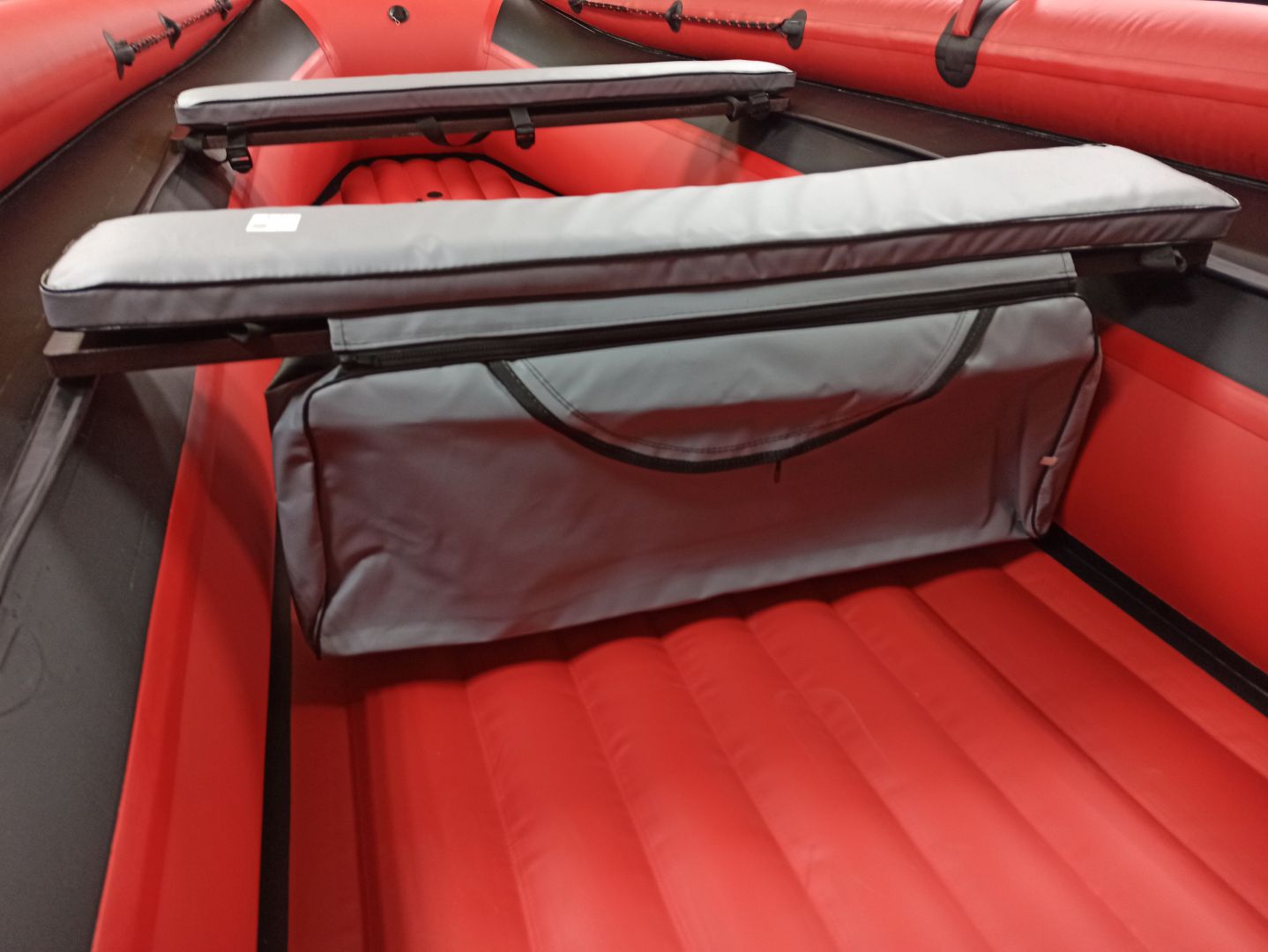 КОМПЛЕКТ МЯГКИХ НАКЛАДОК С СУМКОЙ ДЛЯ ЛОДОК 90Х20 СЕРЫЙ в Владимире