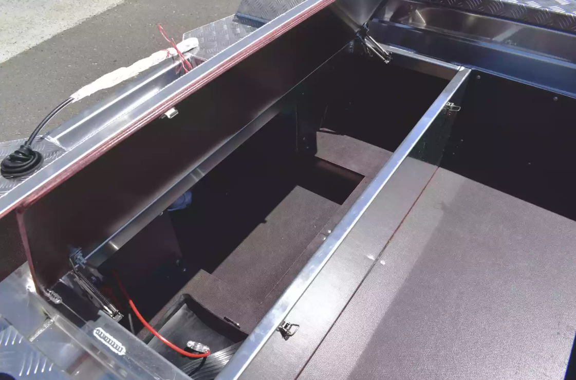 Алюминиевая лодка Wyatboat-390 DCM в Владимире