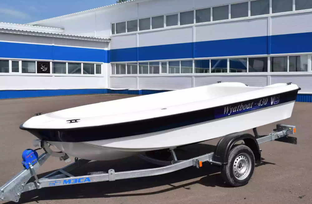 Стеклопластиковая лодка Wyatboat 430 тримаран в Владимире