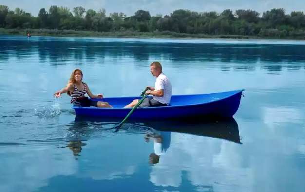 Стеклопластиковая лодка Дельфин в Владимире