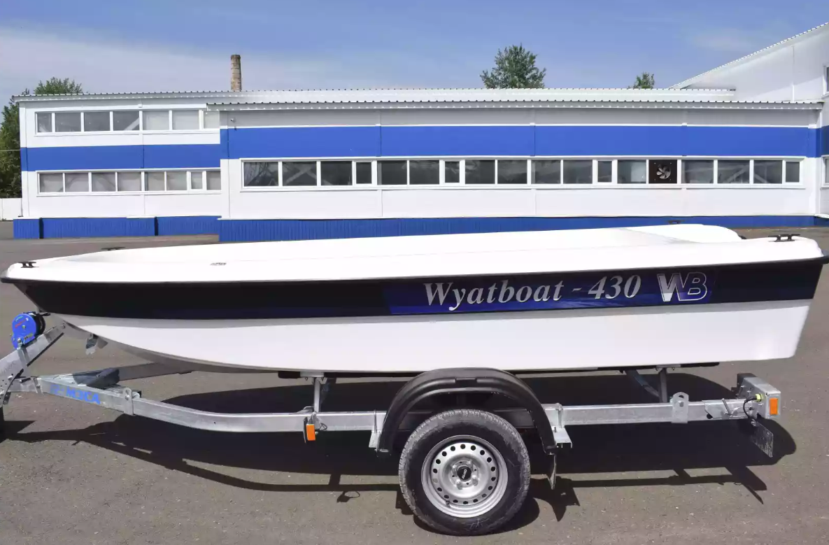 Стеклопластиковая лодка Wyatboat 430 тримаран в Владимире
