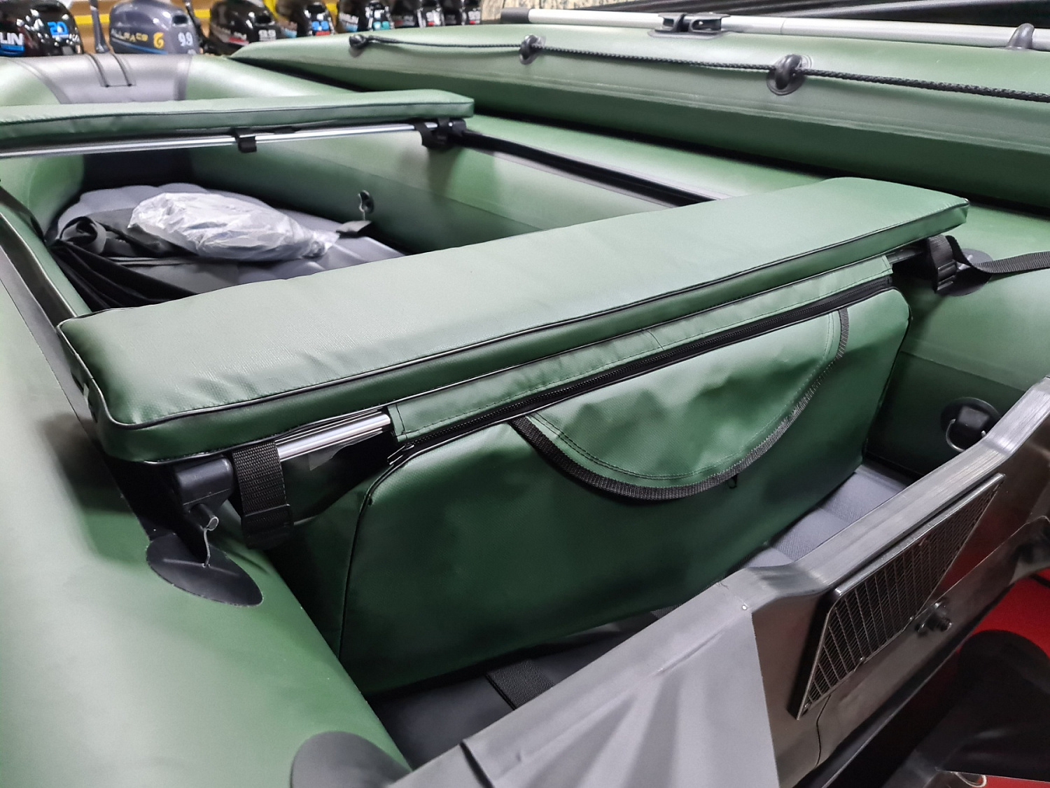 КОМПЛЕКТ МЯГКИХ НАКЛАДОК С СУМКОЙ ДЛЯ ЛОДОК 90Х20 ЗЕЛЕНЫЙ в Владимире