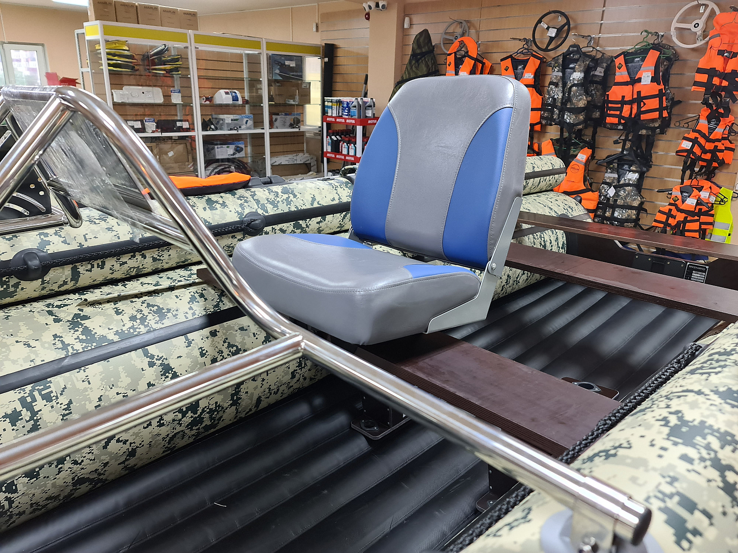 КРЕСЛО МЯГКОЕ РАСКЛАДНОЕ С ПОВОРОТНЫМ МЕХАНИЗМОМ ДЛЯ ЛОДОК в Владимире