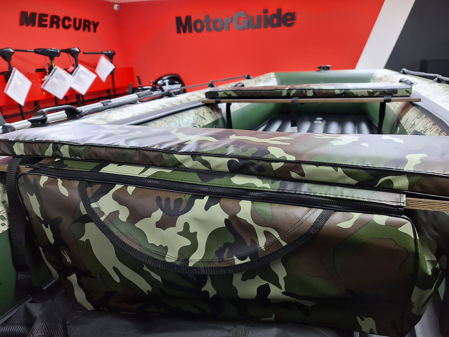 КОМПЛЕКТ МЯГКИХ НАКЛАДОК С СУМКОЙ ДЛЯ ЛОДОК 105Х20 КАМУФЛЯЖ в Владимире