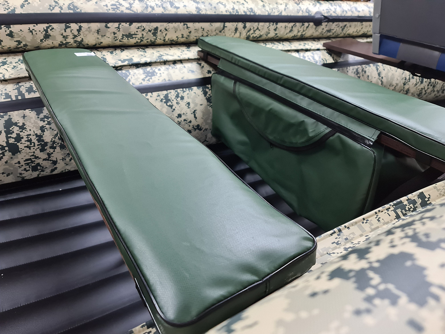 КОМПЛЕКТ МЯГКИХ НАКЛАДОК С СУМКОЙ ДЛЯ ЛОДОК 110Х20 ЗЕЛЕНЫЙ в Владимире