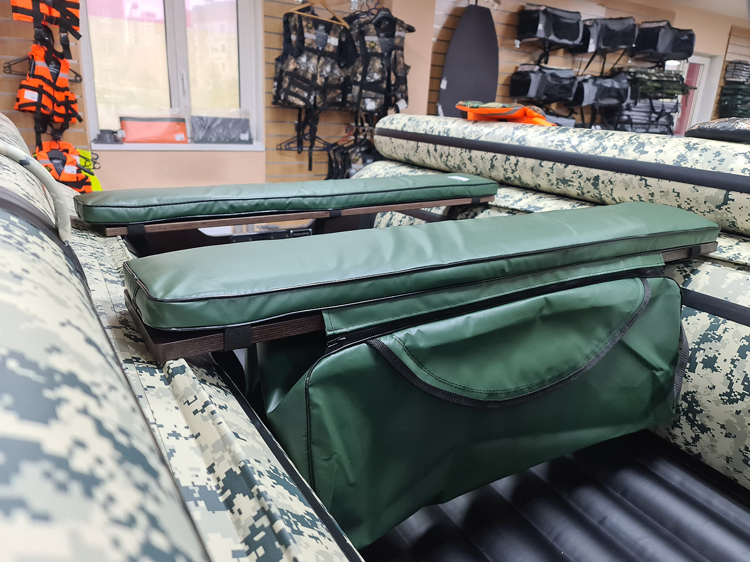 КОМПЛЕКТ МЯГКИХ НАКЛАДОК С СУМКОЙ ДЛЯ ЛОДОК 110Х20 ЗЕЛЕНЫЙ в Владимире